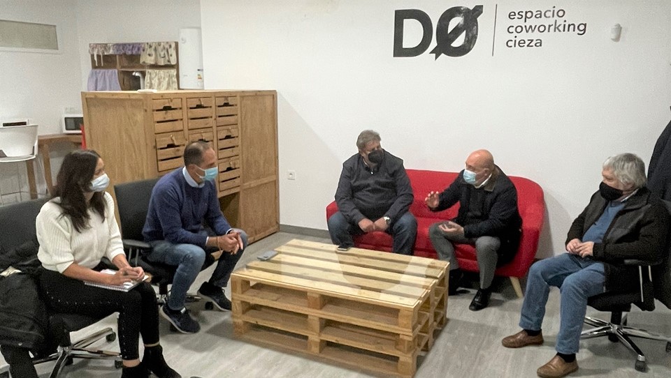 REUNIÓN EMPRESARIOS 
